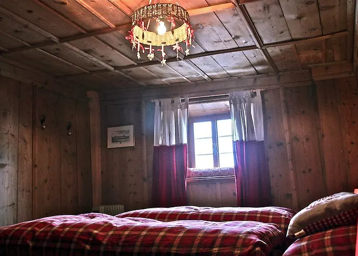 Feriehus Tgesa Ferrera Schmitten (Grisons)